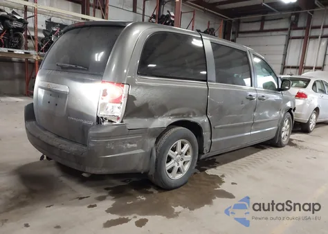 2010 Chrysler Town & Country New Lx из США, поврежденный, VIN 2A4RR2D14AR399282